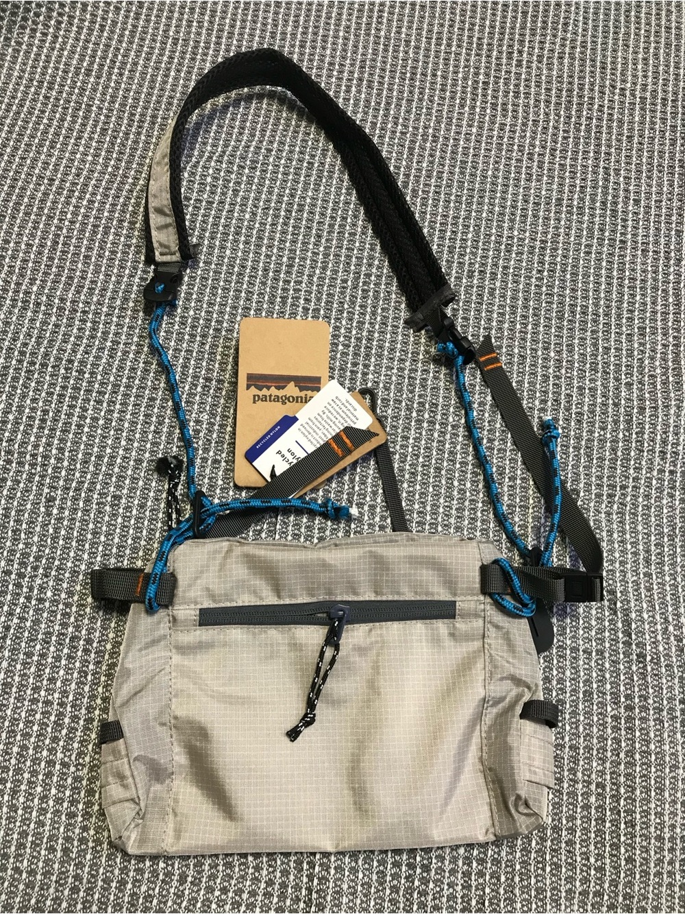 Patagonia Wader Work Station Crossbody Bag - Picture 3 of 6